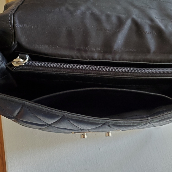 Michael Kors Shoulder Bag - Picture 5 of 12